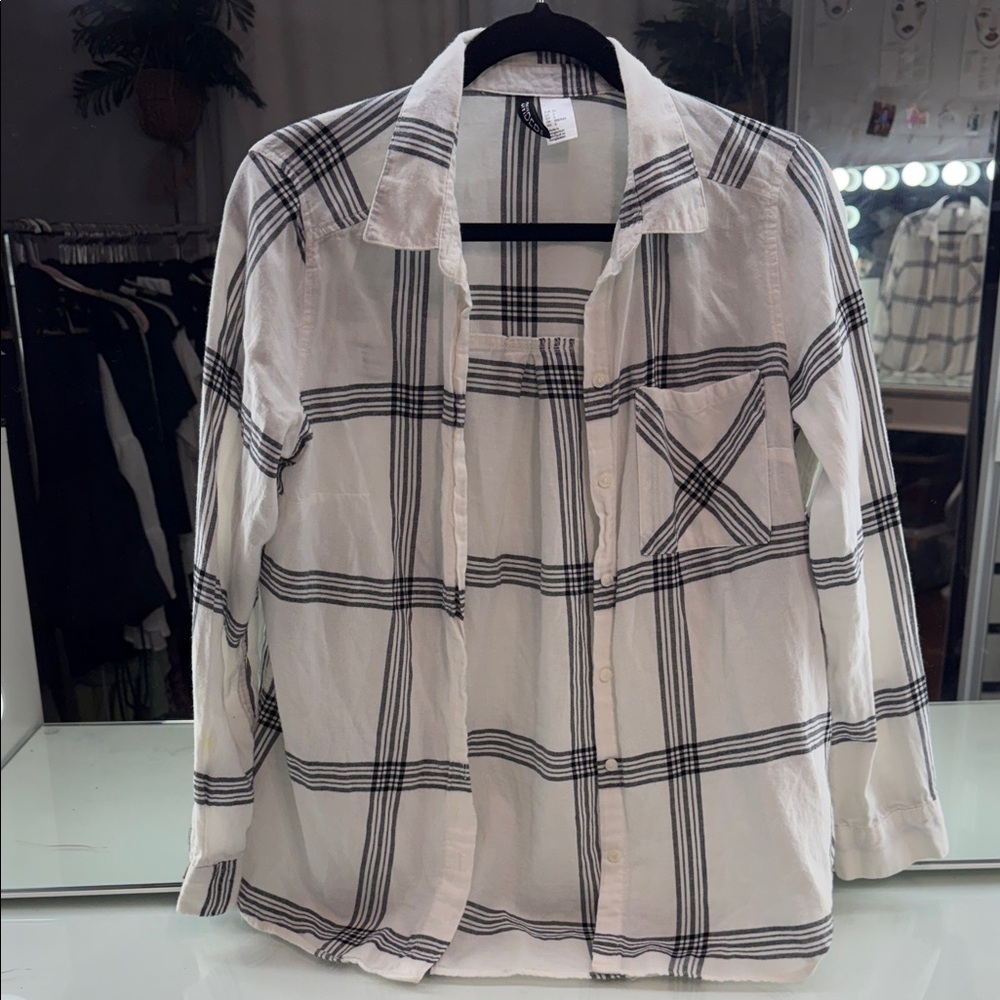 H&M Flannel Black and White Checkered Button Down Long Sleeve Shirt Small